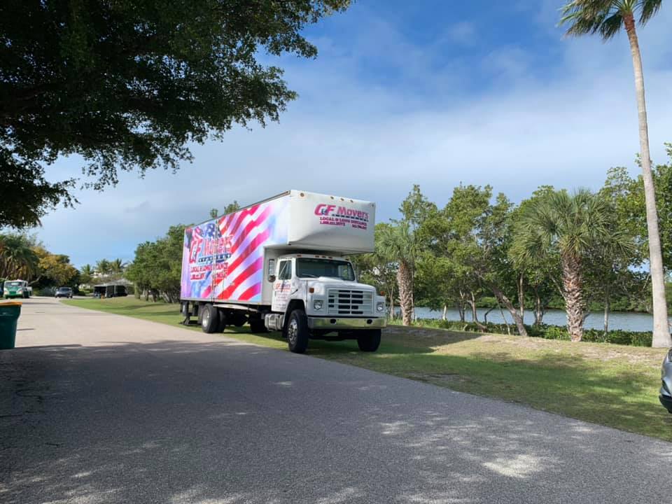 Top-notch mattress moving solutions in FL Experts in handling mattress moving in FL